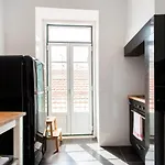 My Graca Flat With Balcony | Lisbon * ליסבון