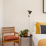 My Graca Flat With Balcony | Lisbon דירה