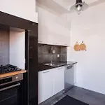 My Graca Flat With Balcony | Lisbon * ליסבון