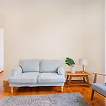아파트 My Graca Flat With Balcony | Lisbon *