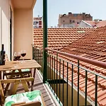 My Graça Flat with Balcony | Lisbon Apartamento
