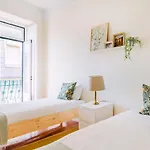 My Graça Flat with Balcony | Lisbon Apartamento